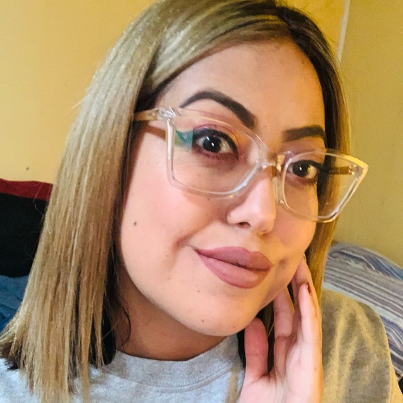 Meet your Posher, Rocio - Picture 1 of 1